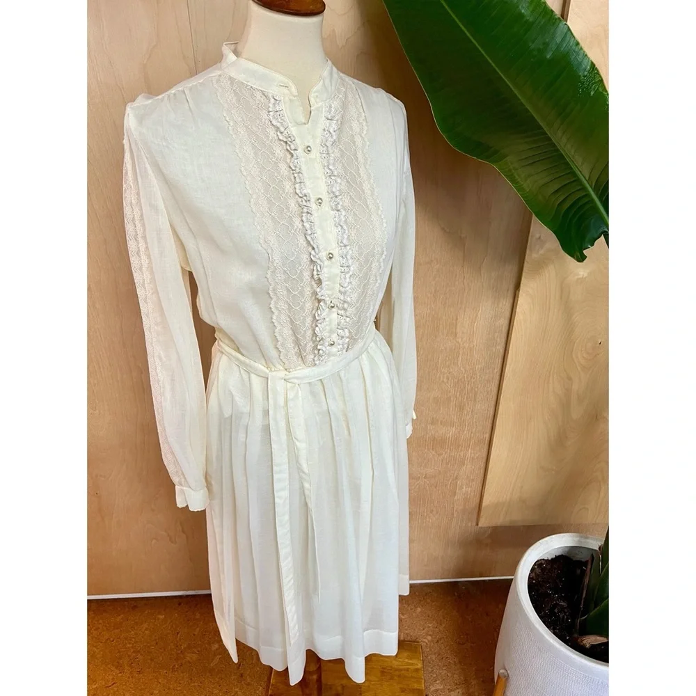 ๐ผ Oooooh lala Lovely vintage lace dress - Picture 3 of 10
